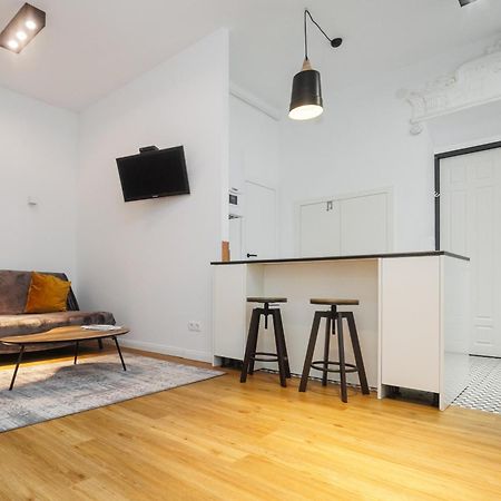 Well Located Cozy Place Лвив Екстериор снимка